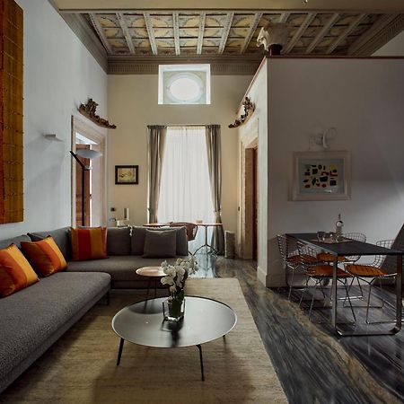 רומא Palazzo Delle Pietre - Luxury Apartments מראה חיצוני תמונה