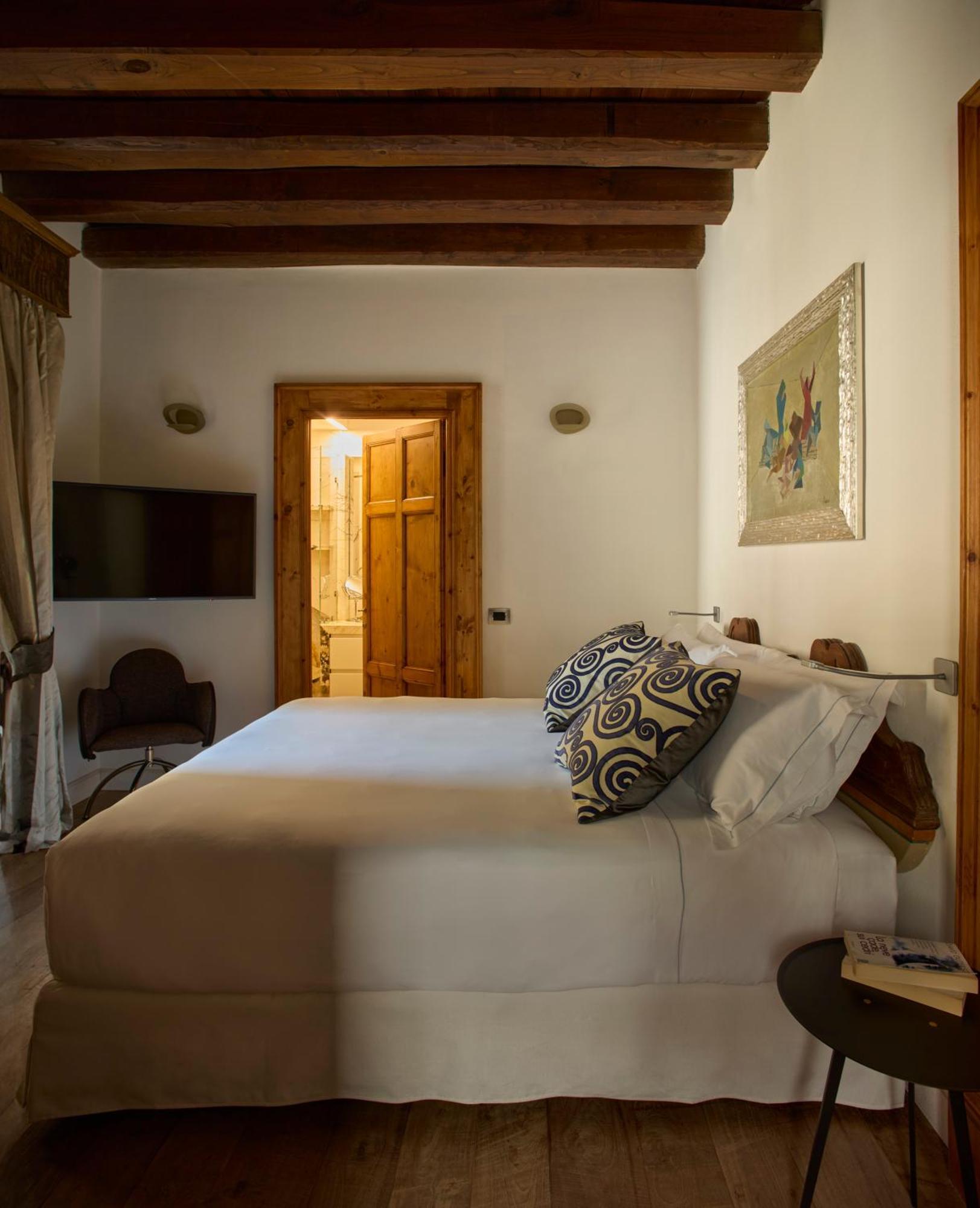 רומא Palazzo Delle Pietre - Luxury Apartments מראה חיצוני תמונה