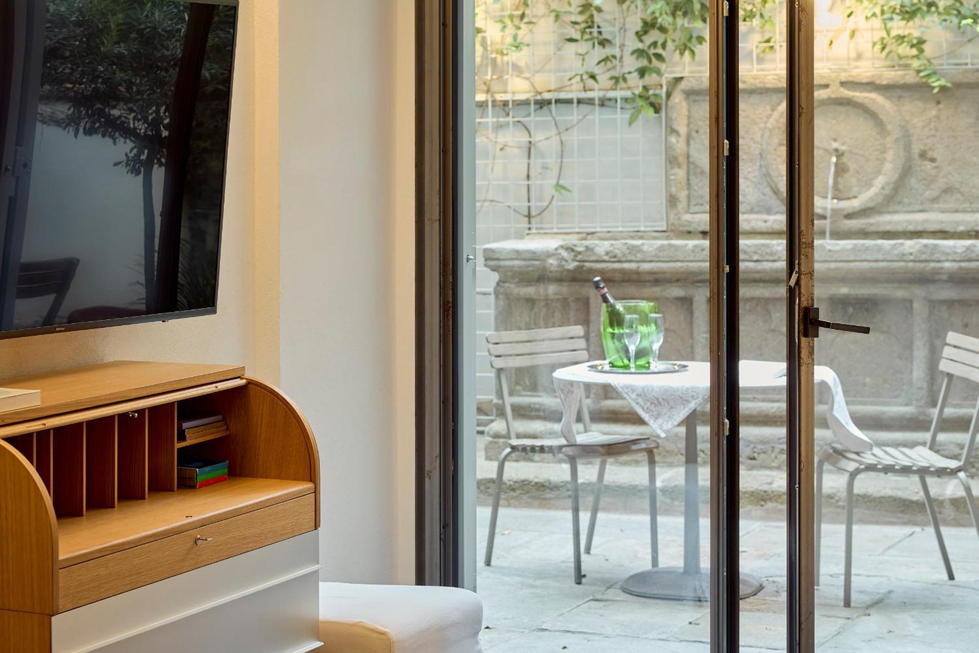 רומא Palazzo Delle Pietre - Luxury Apartments מראה חיצוני תמונה